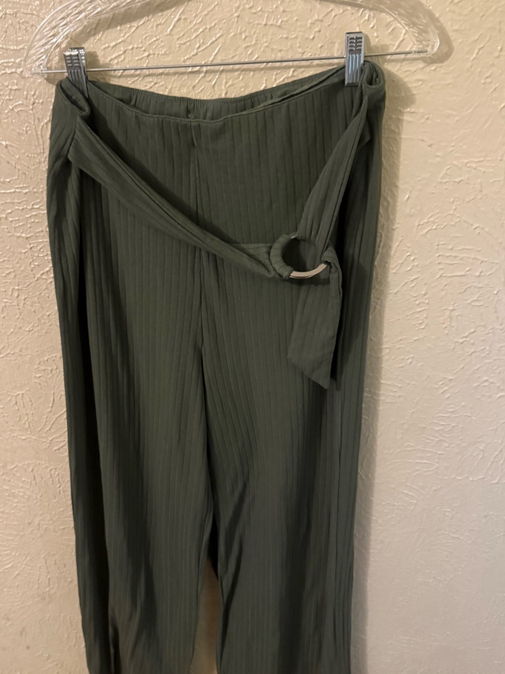 No Boundaries Olive Ribbed Wide Leg Pants with Ring Belt size:XL (15-17)